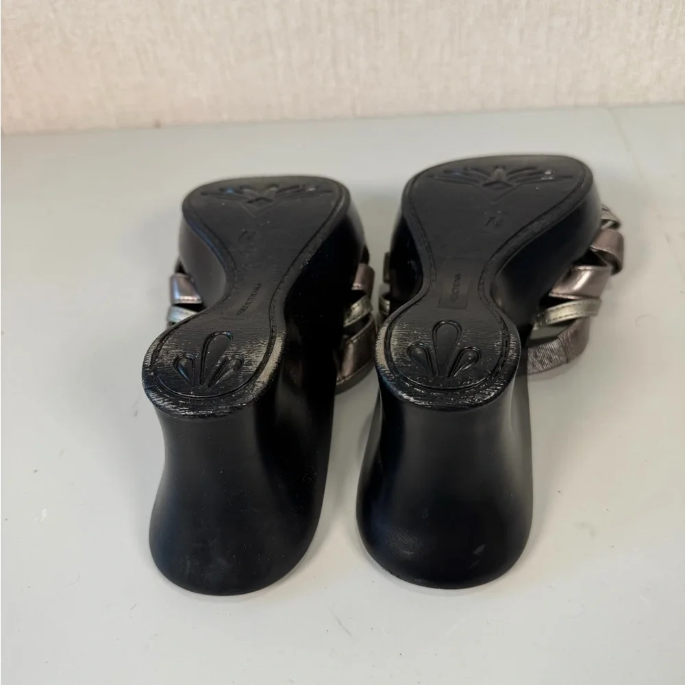 Predictions Wedge Slip on Size 7‎ Color Silver